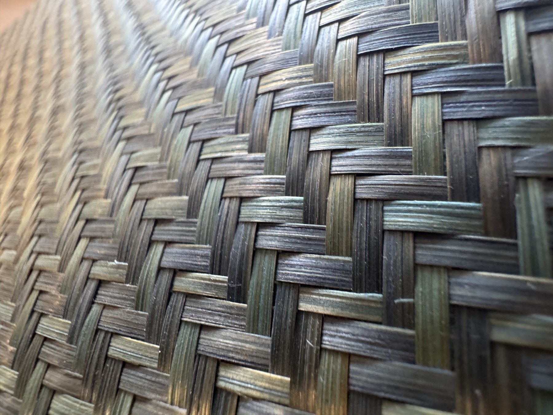 Smoked bamboo weave and tonal variation