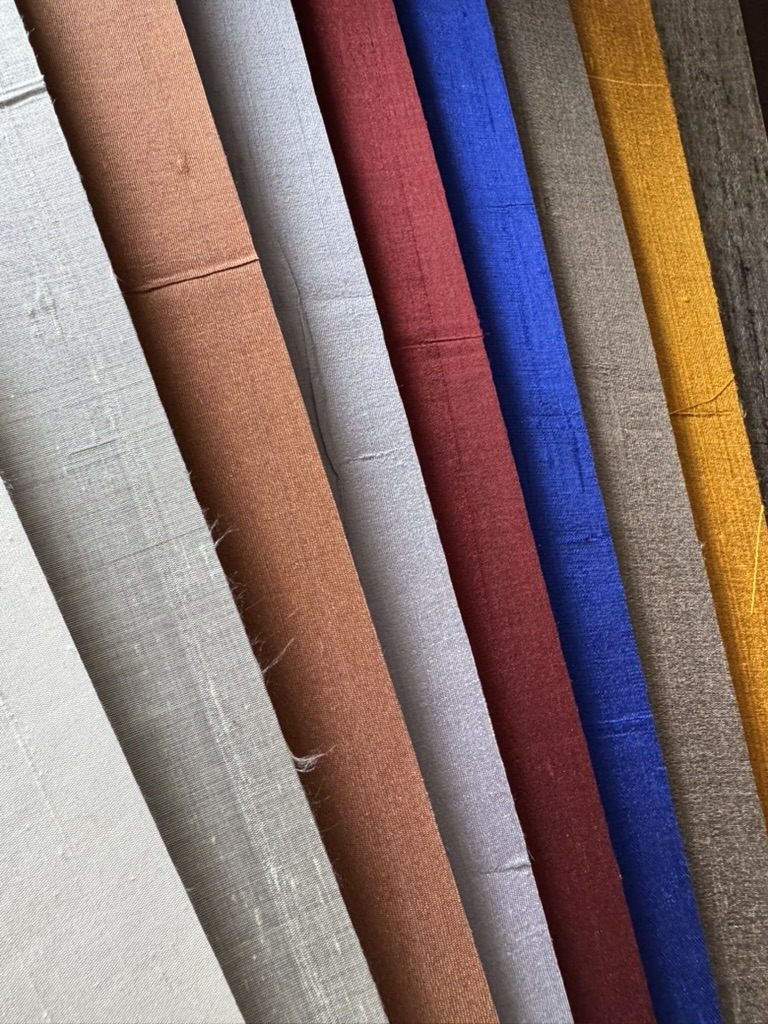 Natural silk colour and material selection